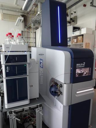 LC-ESI/MALDI-MS/MS – Bruker UHPLC coupled to a tims TOF flex M2
