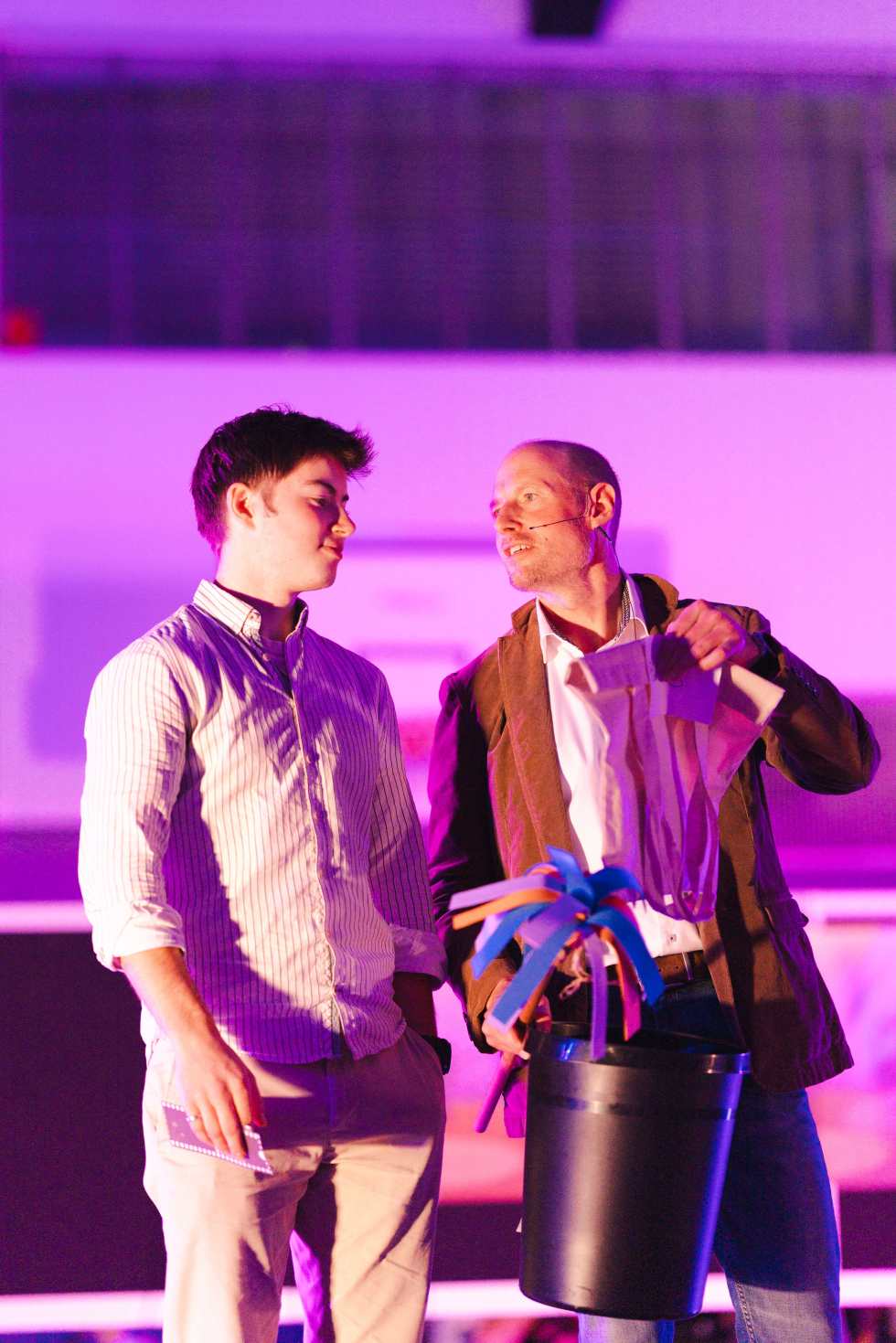 Jonglieren mit Stäben