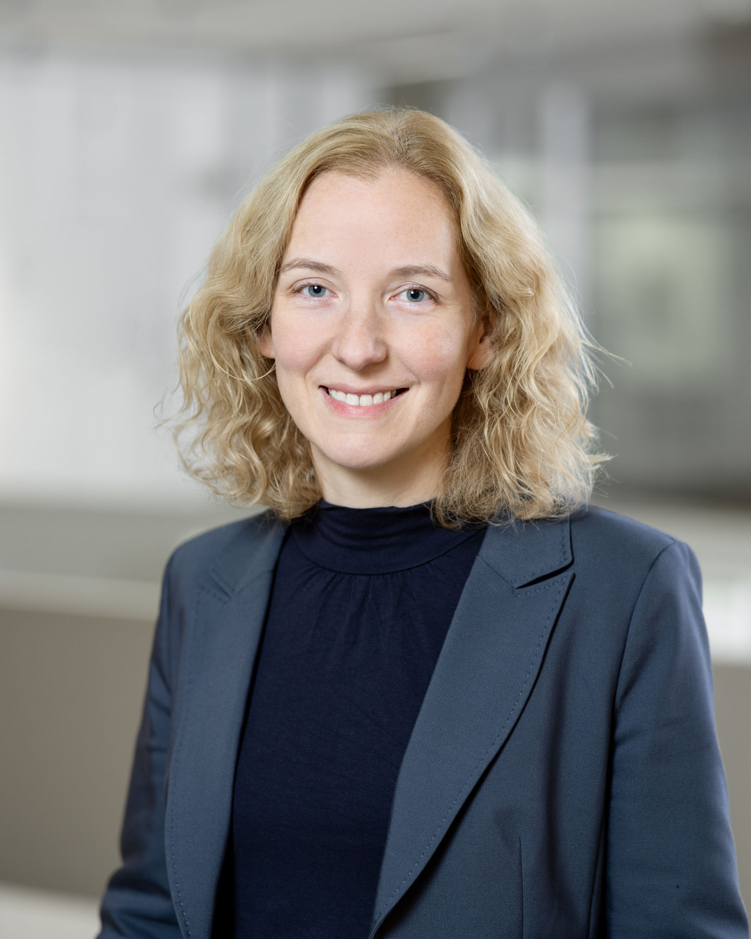 Porträtfoto von Christiane Fuchs