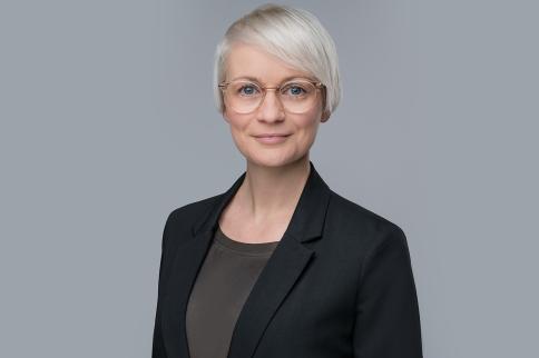 Dr. Carola de Beer (Photo)