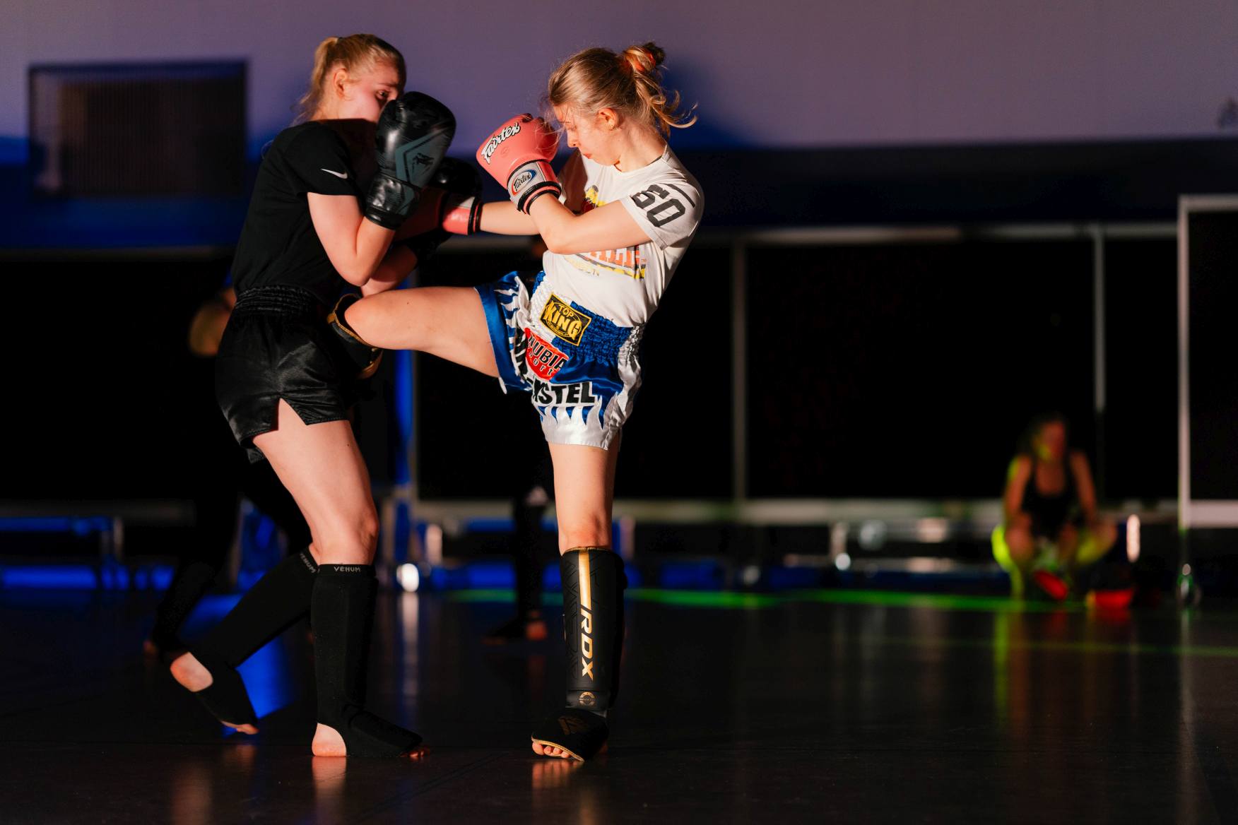 Jonglieren mit Stäben