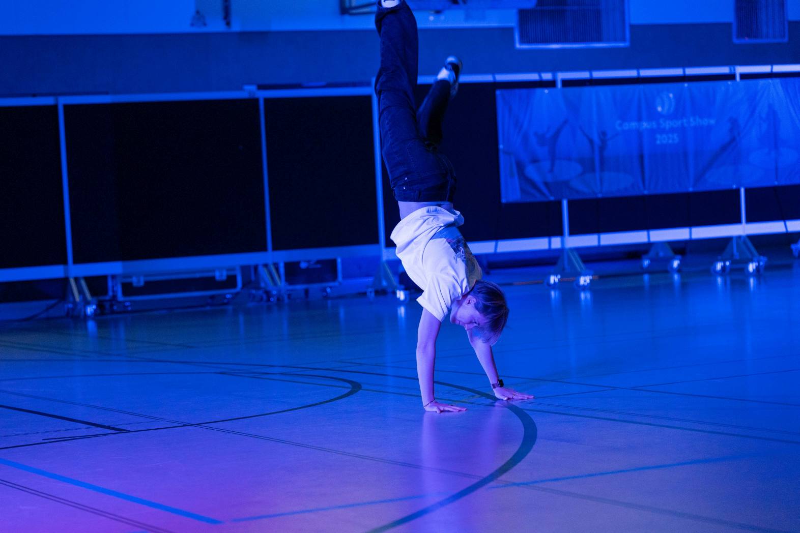 Jonglieren mit Stäben