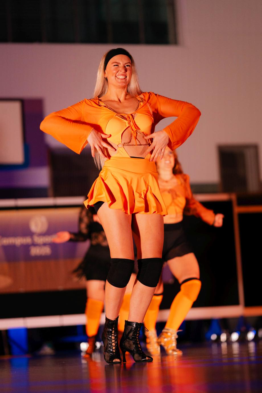 Jonglieren mit Stäben