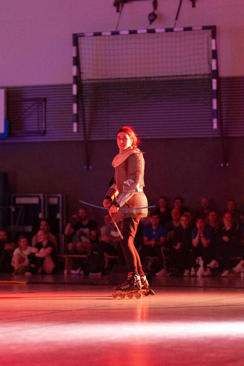 Jonglieren mit Stäben