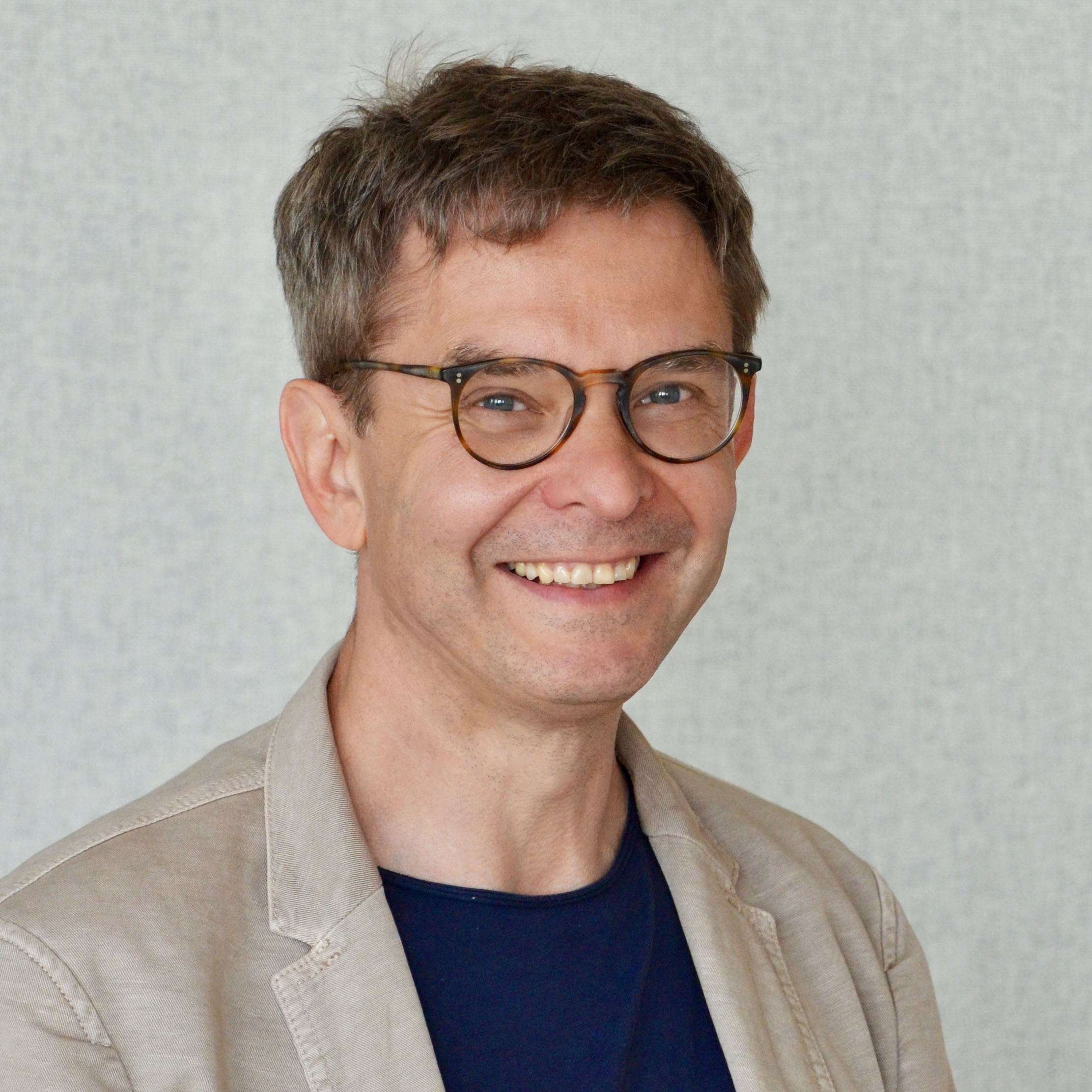 Portraitfoto von Frank Neuner