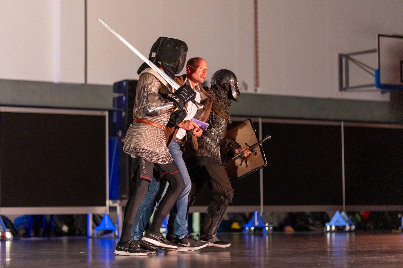 Jonglieren mit Stäben