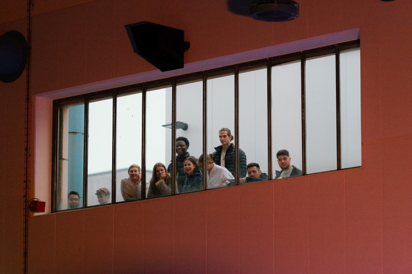 Jonglieren mit Stäben