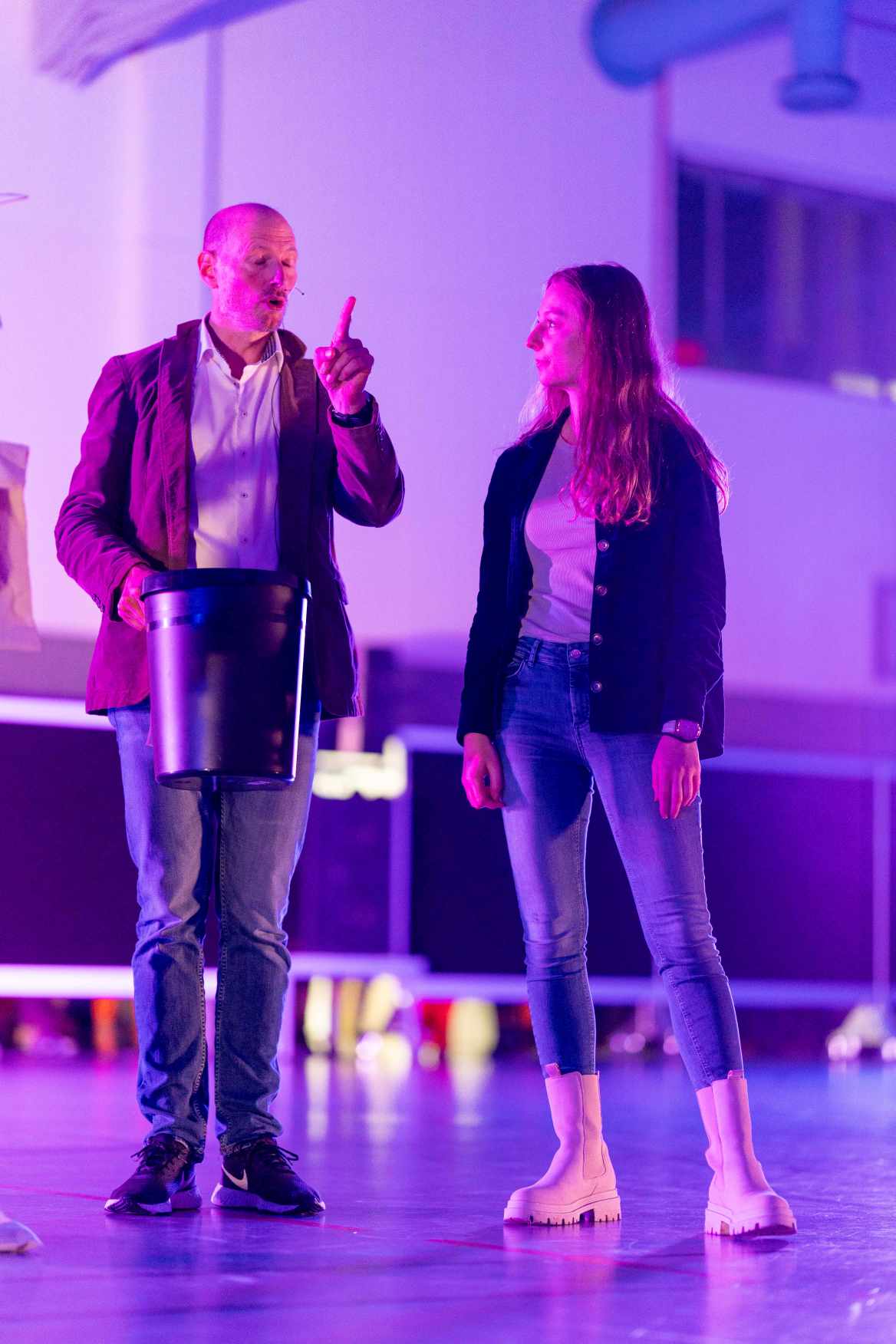 Jonglieren mit Stäben