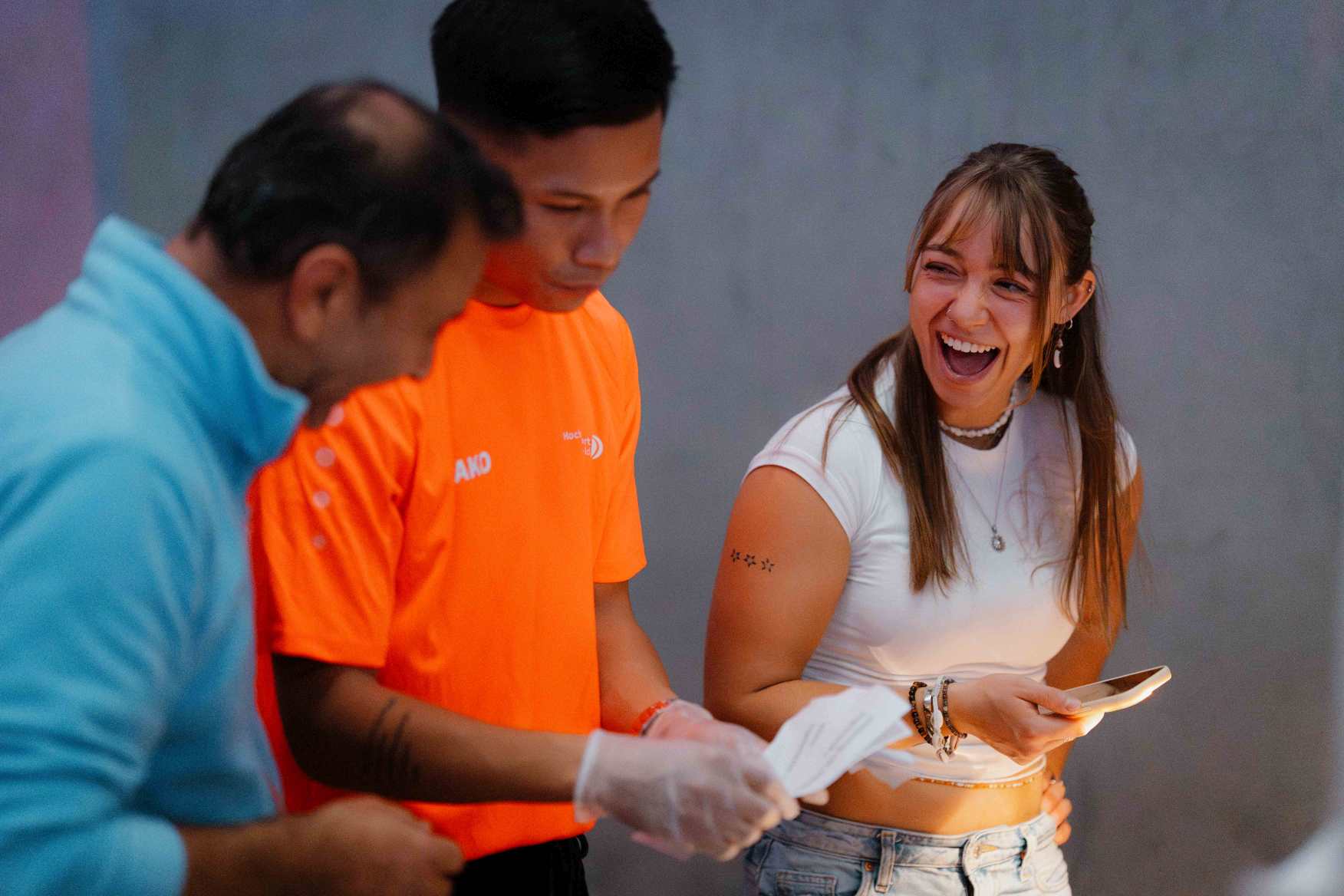 Jonglieren mit Stäben