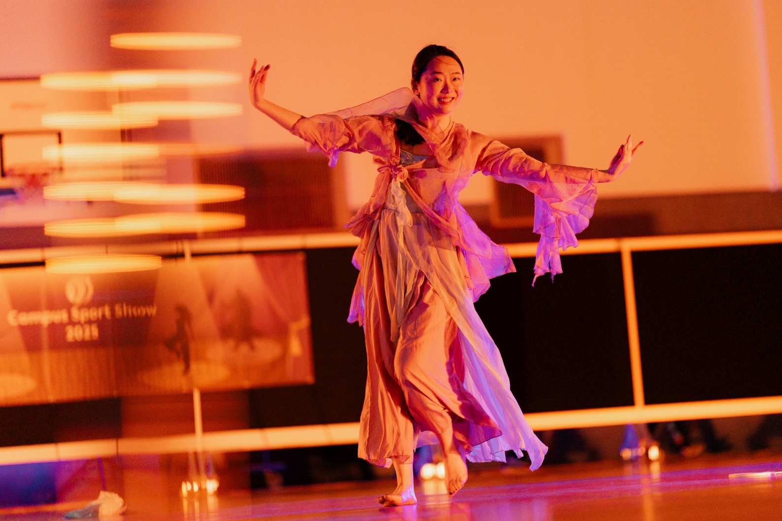 Jonglieren mit Stäben