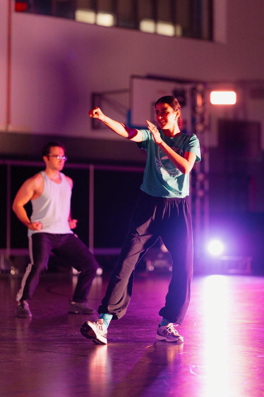 Jonglieren mit Stäben