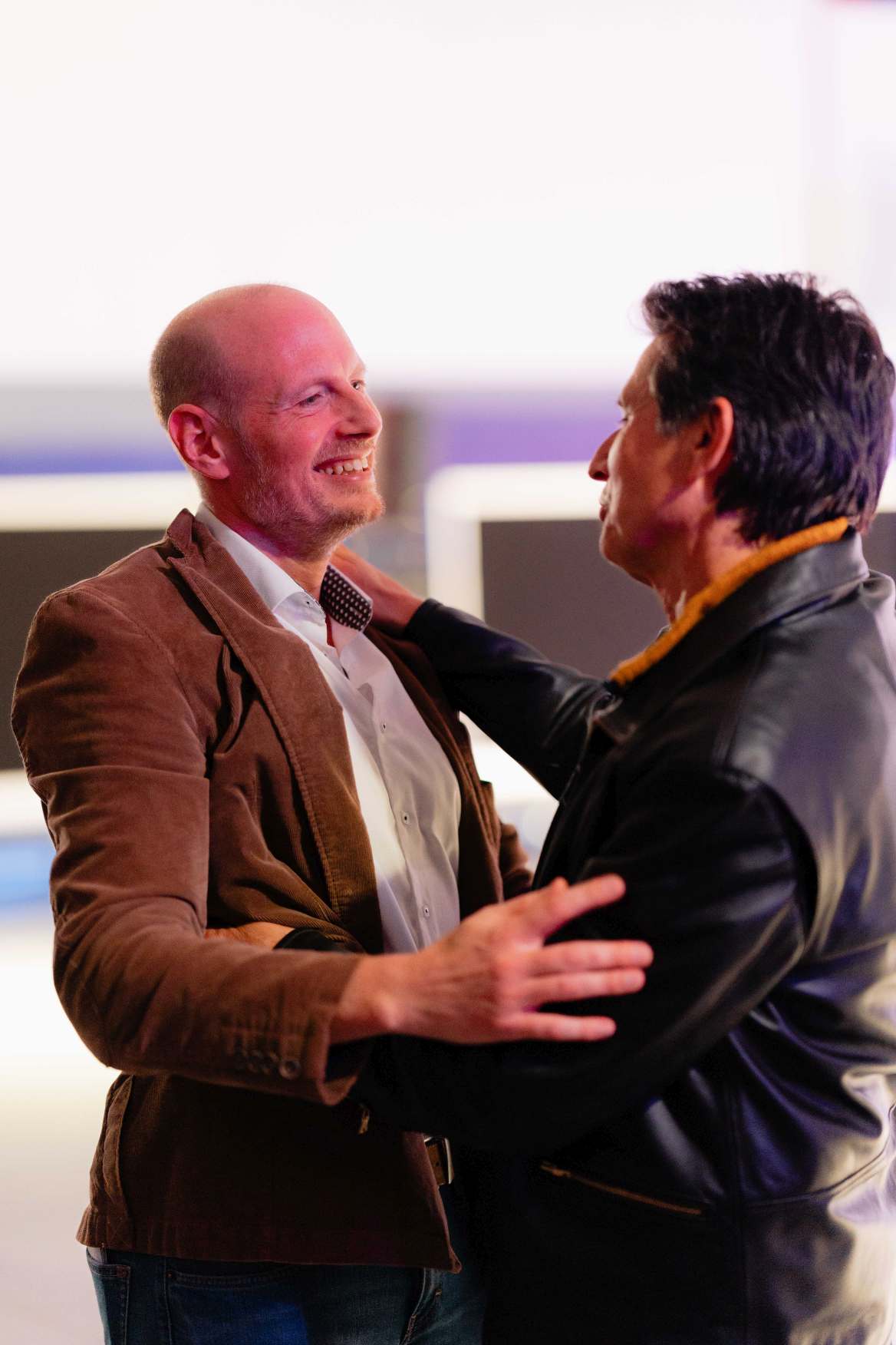 Jonglieren mit Stäben