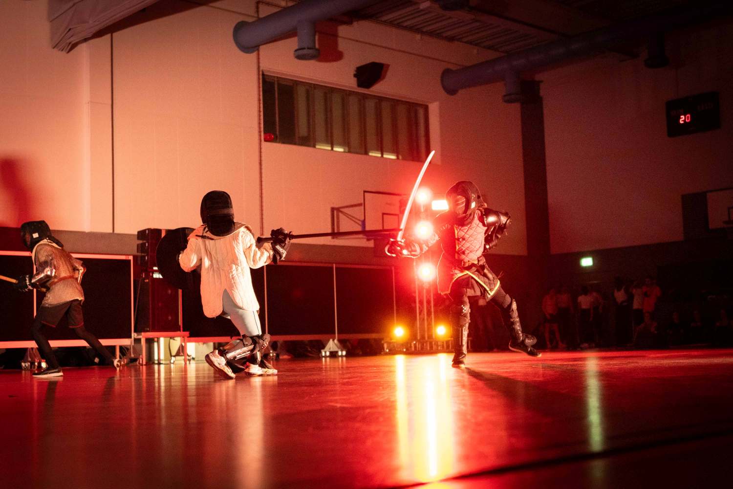 Jonglieren mit Stäben