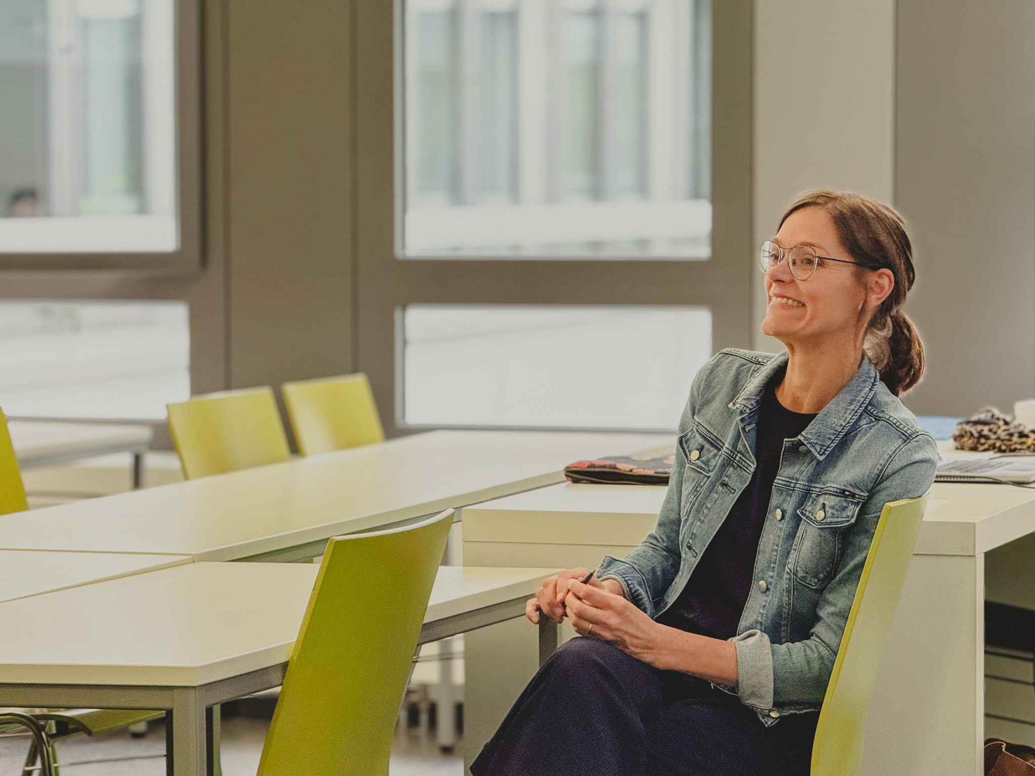 Studierende und Lehrende beim Erasmus+ Blended Intensive Programs „Youth in Pictures – Exploring Young People's Visions of a Good Life through Image Analysis and Biographical Research“