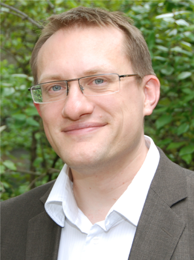 Prof. Dr. med. Dr. PH Urs-Vito Albrecht  (Photo)