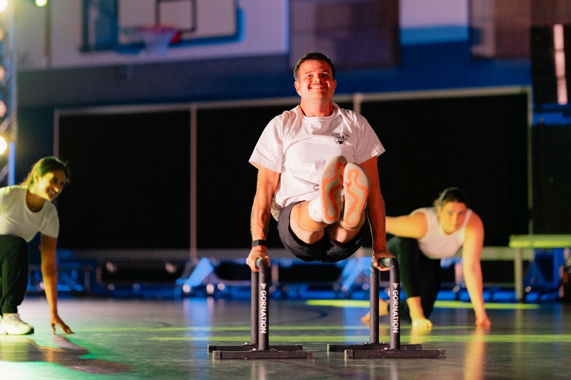 Jonglieren mit Stäben