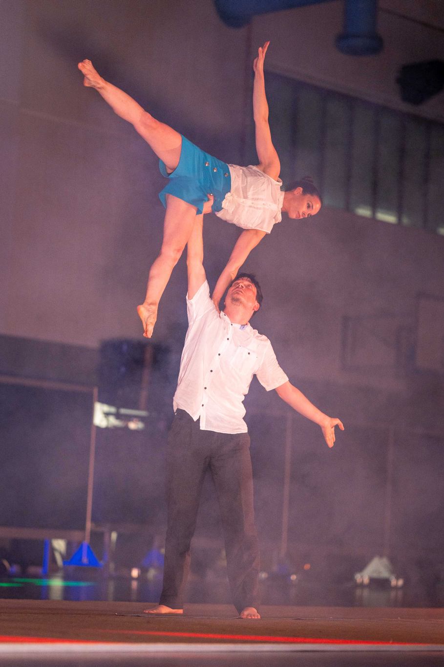 Jonglieren mit Stäben