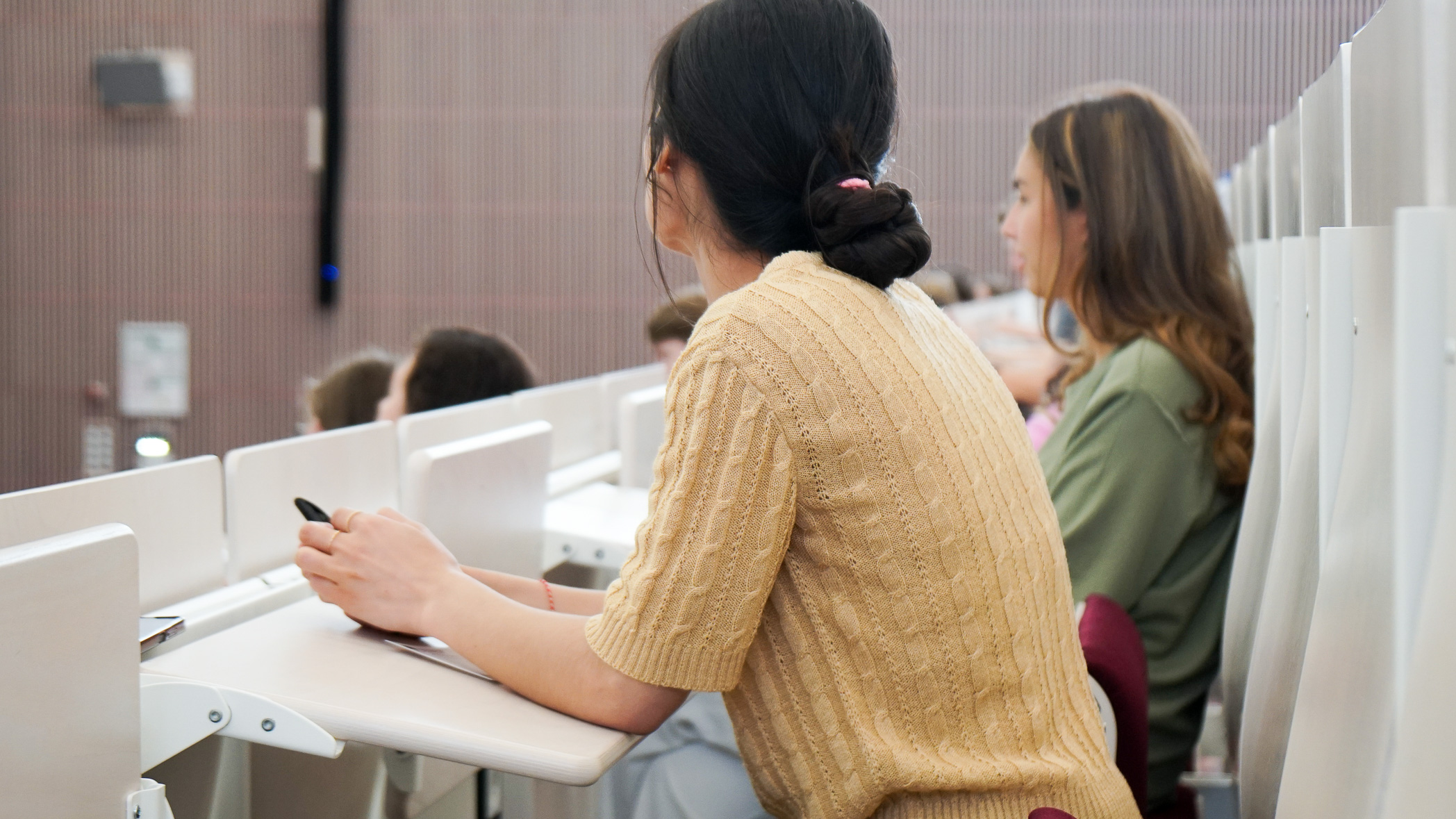 Studierende im Hörsaal
