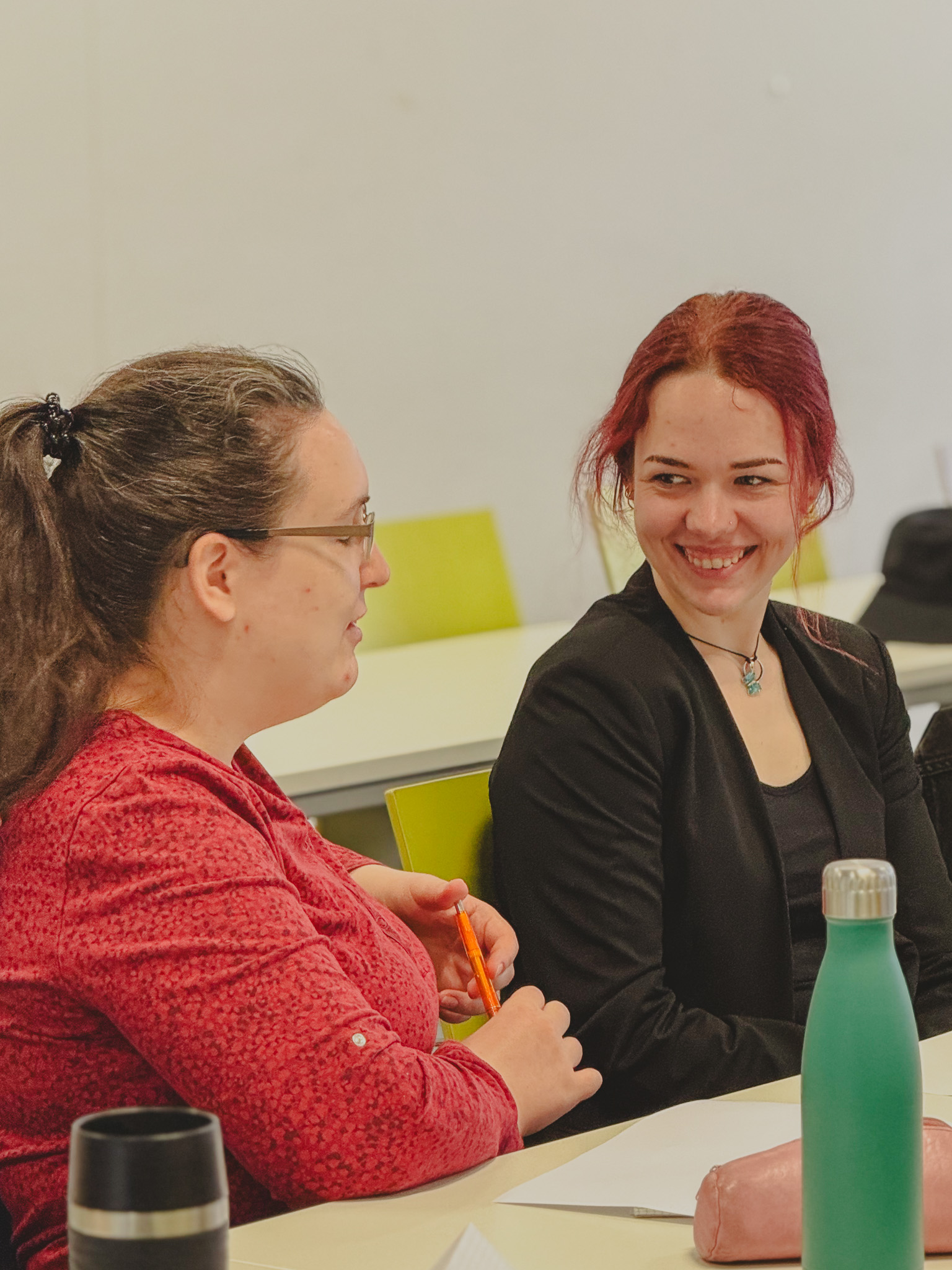 Studierende und Lehrende beim Erasmus+ Blended Intensive Programs „Youth in Pictures – Exploring Young People's Visions of a Good Life through Image Analysis and Biographical Research“
