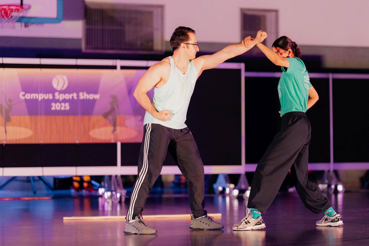 Jonglieren mit Stäben