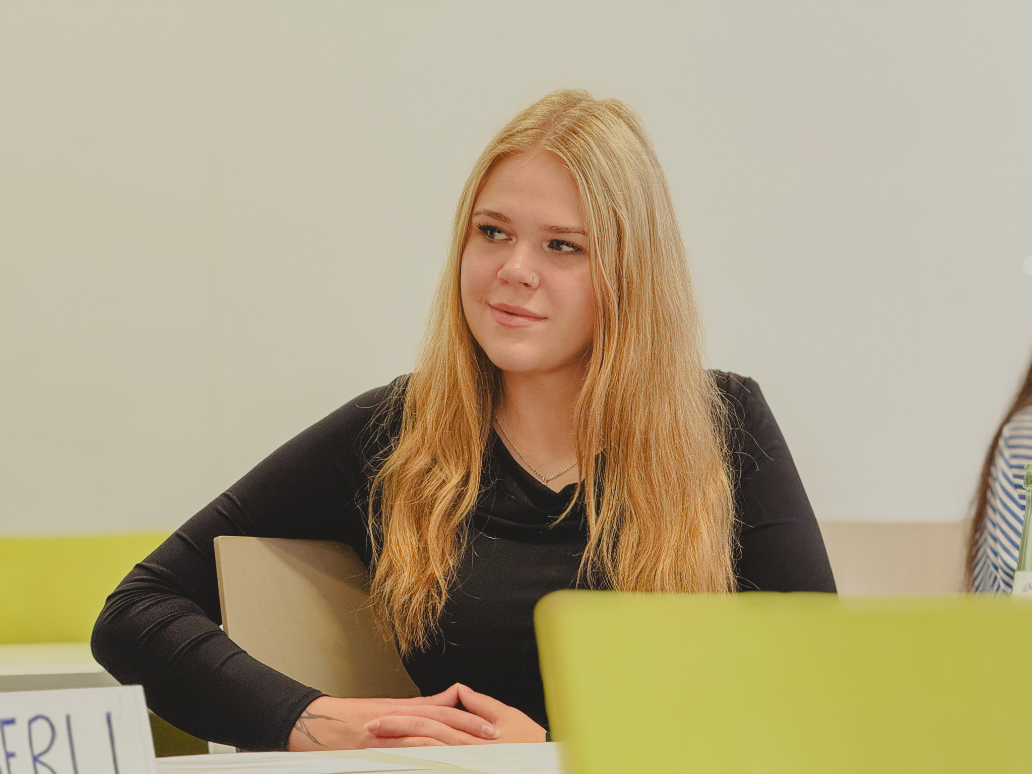 Studierende und Lehrende beim Erasmus+ Blended Intensive Programs „Youth in Pictures – Exploring Young People's Visions of a Good Life through Image Analysis and Biographical Research“