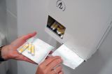 Frei zugängliche Binden und Tampons für menstruierende Studierende, Wissenschaftler*innen und Mitarbeitende