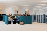 Studierende bei Gruppenarbeit