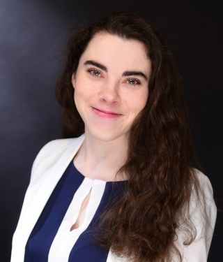 Dr. Regina Stodden (photo)