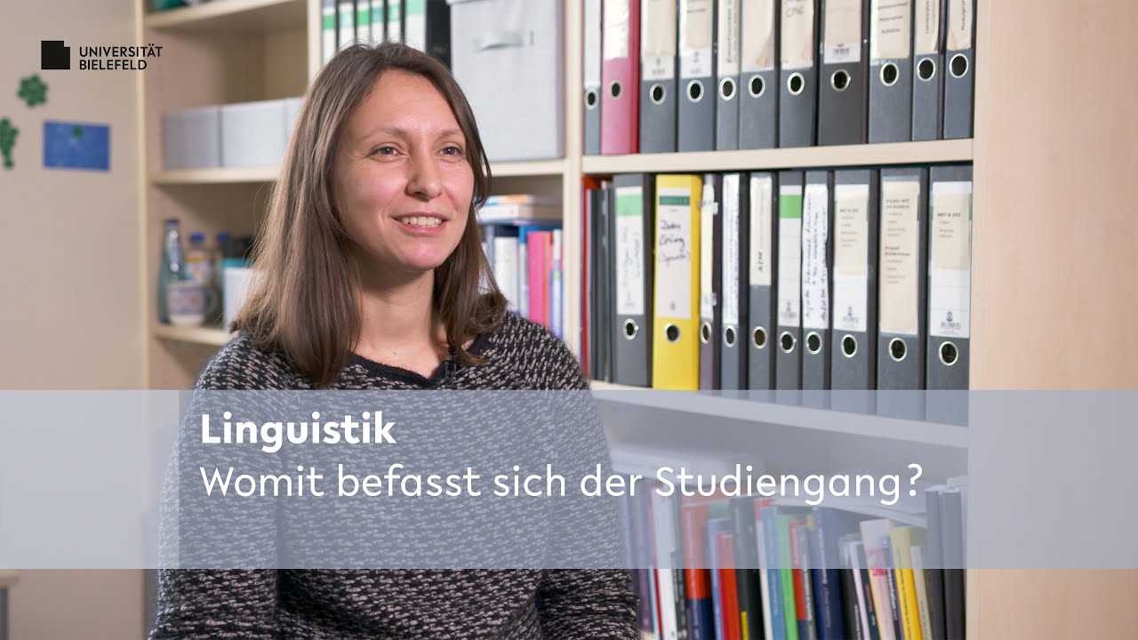 Standbild des Videos von Birte Schaller, die den Studiengang BA Linguistk erklärt