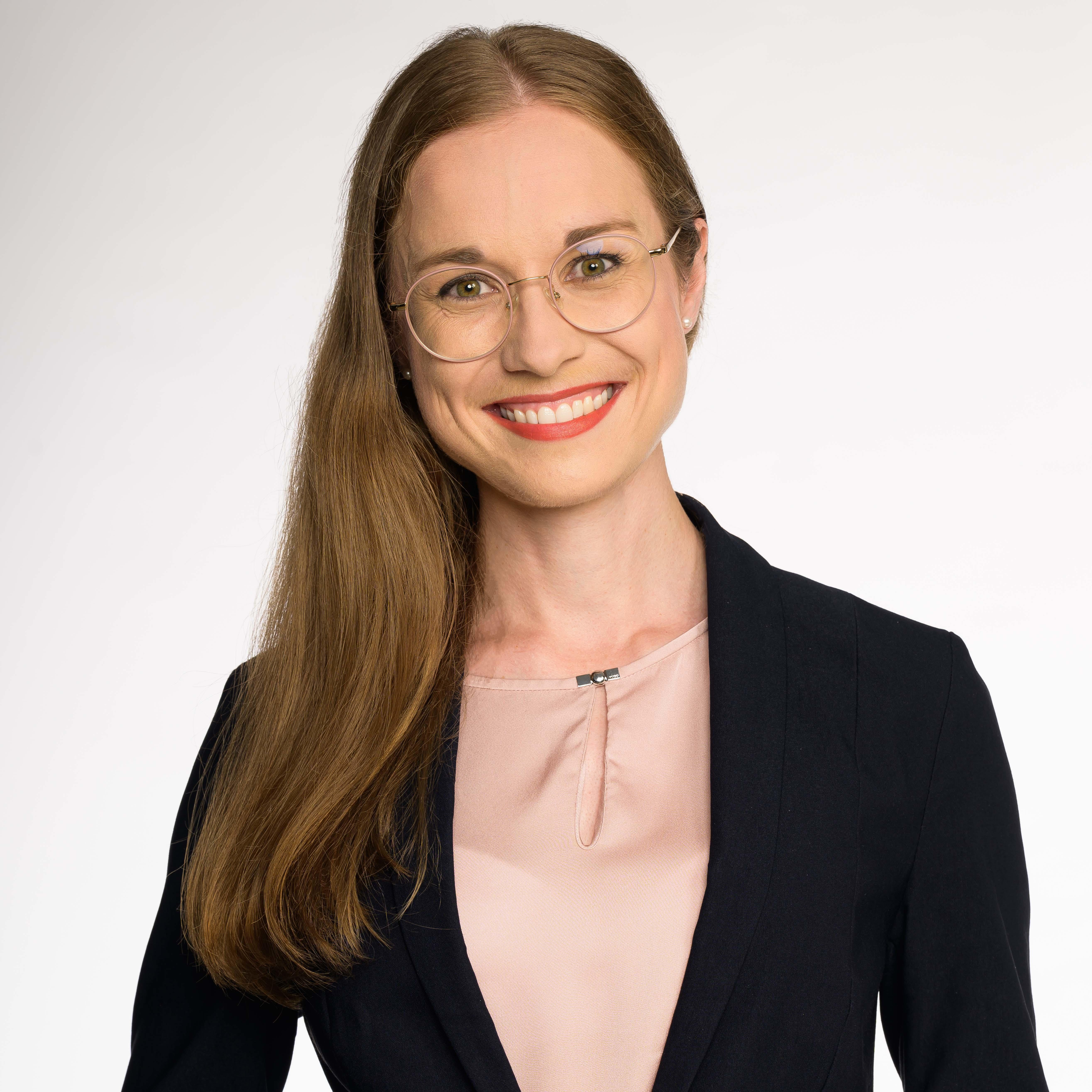 Frau Prof. Dr. Marie Herberger, LL.M.