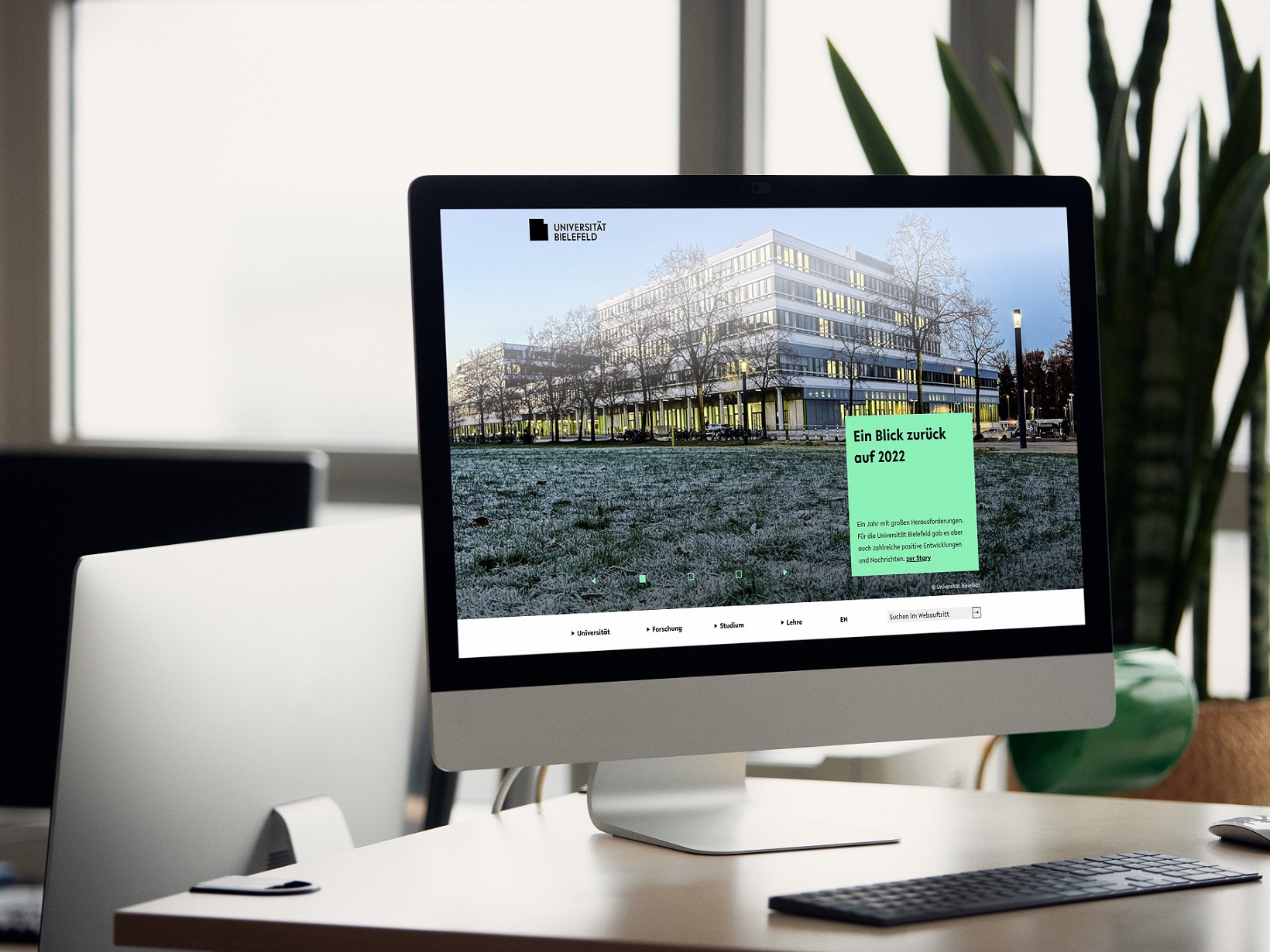 Computer screen shows the homepage of the news blog of Bielefeld University