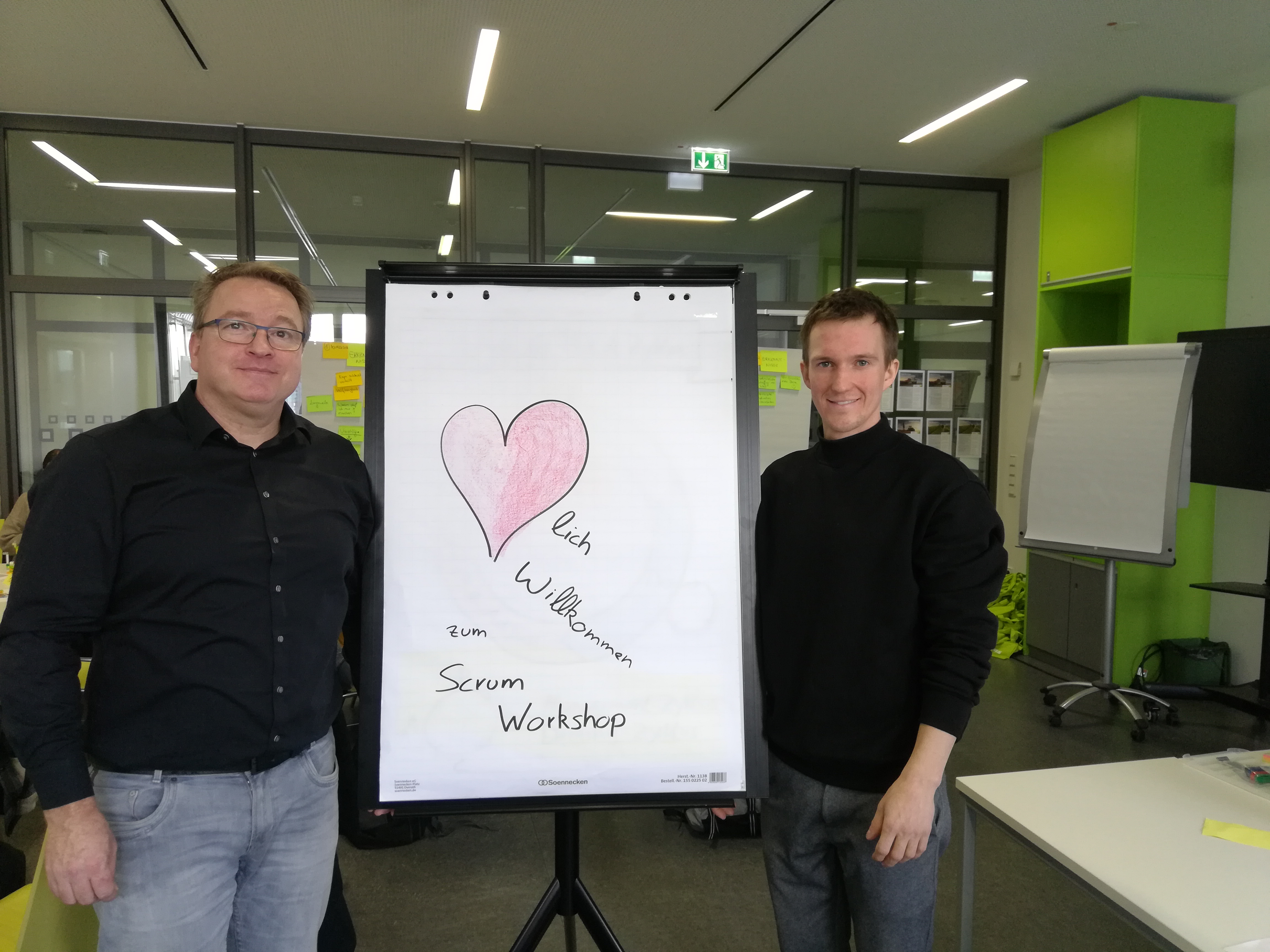 Die Scrum-Master Thomas Hanna (l) und Philipp Herrenkind der Firma CLAAS