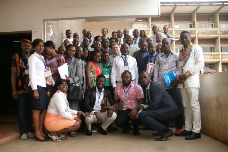 Pis und Promovierende von YaBiNaPA bei einem Netzwerktreffen in Yaoundé 