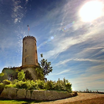 Auf dem Foto ist die Sparrenburg der Stadt Bielefeld zu sehen