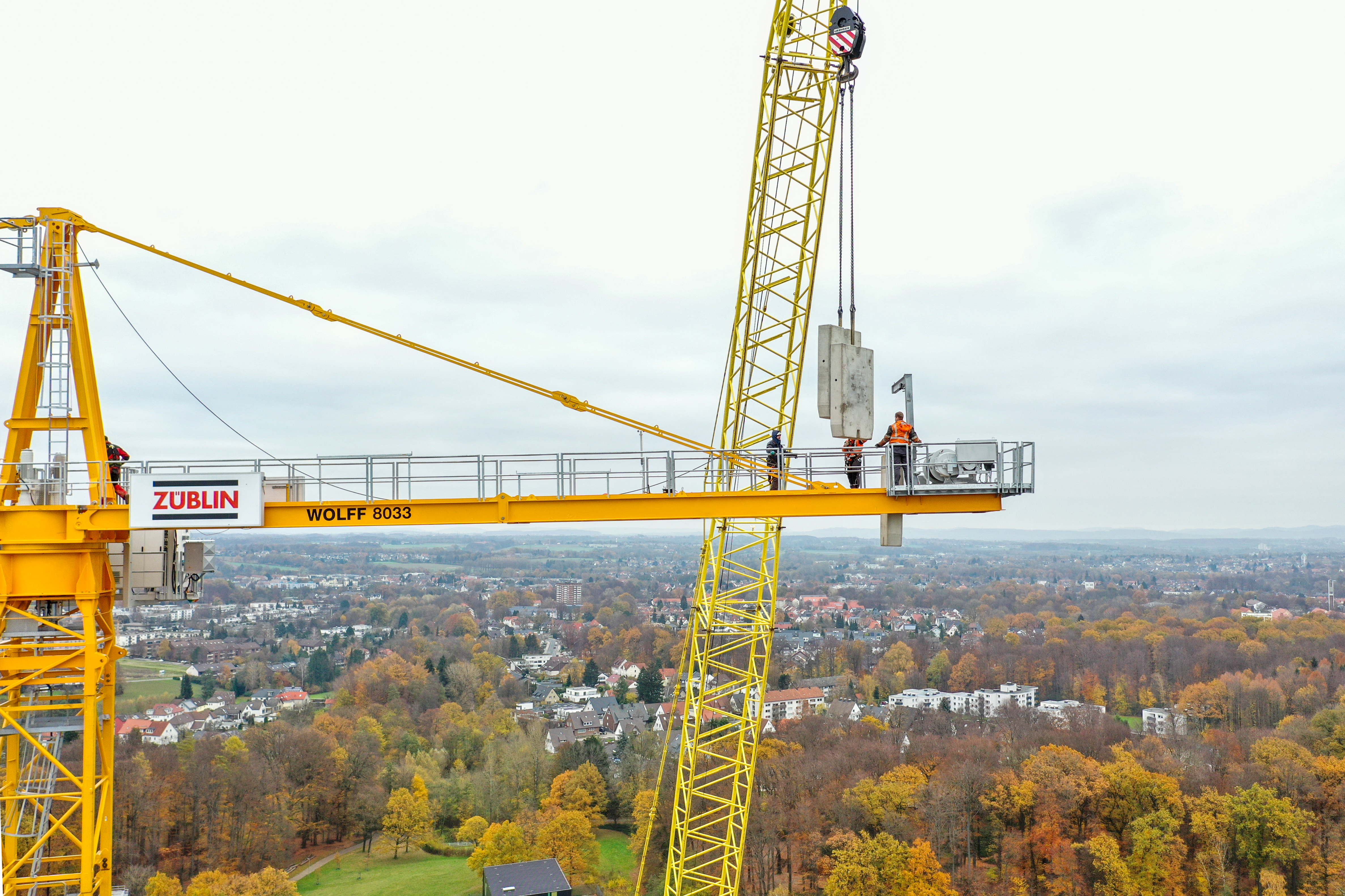 Construction crane