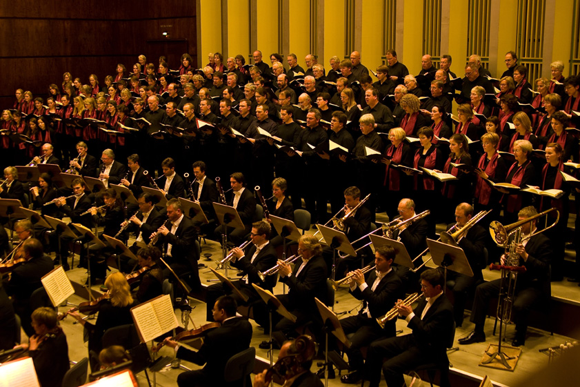 Chor und Orchester in der Rudolf Oetker Halle